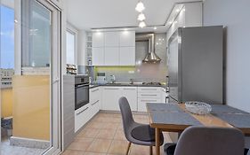 Apartman I Sobe Sofi With Common Kitchen Bathroom And Toilet