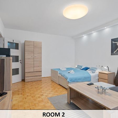 Apartman I Sobe Sofi With Common Kitchen Bathroom And Toilet Zagreb Exterior photo